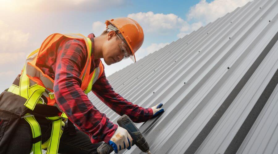 Professional Emergency Roof Repairs services in Des Lacs, ND